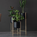 Potteskjuler på pidestall