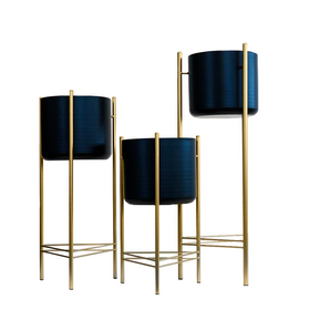 Potteskjuler på pidestall